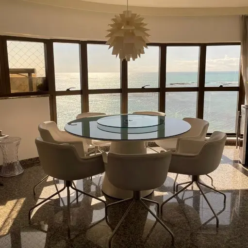 Apt. 5 chambres - Piscine privée, vue sur la mer et meublé